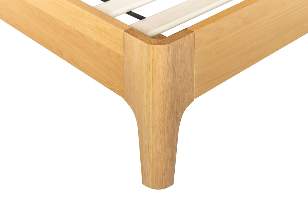 Seattle - Modern Natural Oak Bed