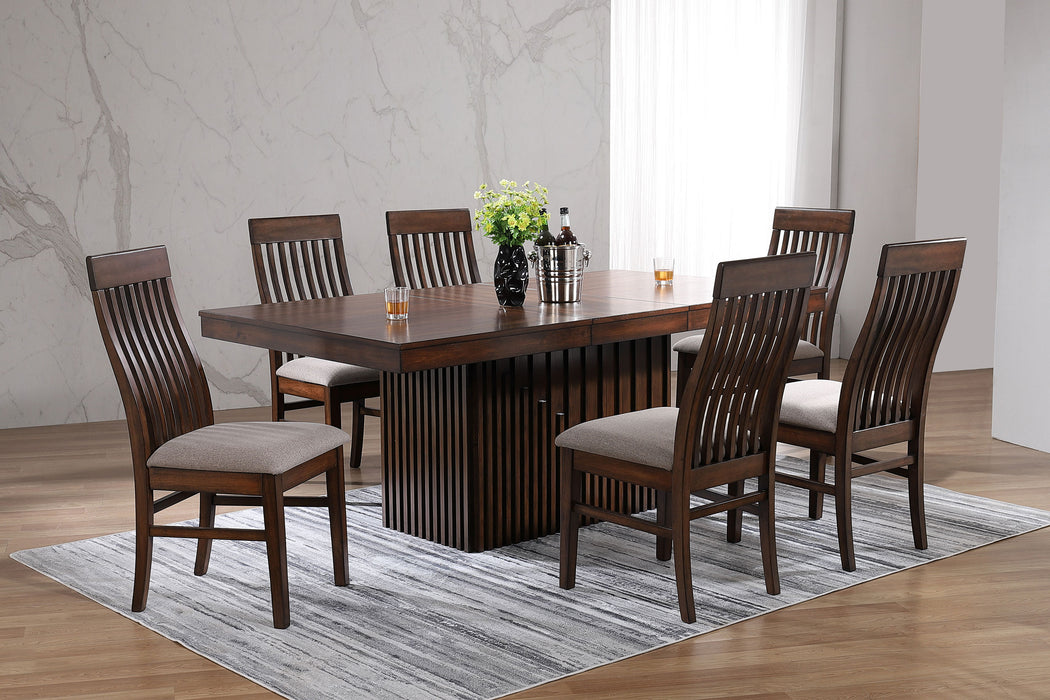 Briarwood Dining Table