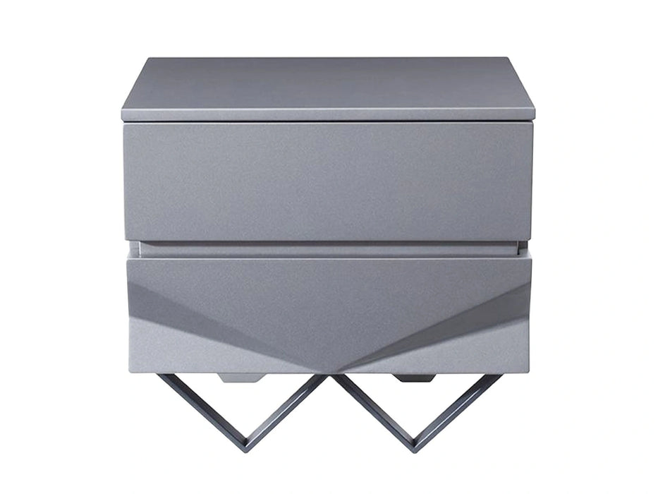 Duke Modern Grey Velvet & Black Gun Chrome 4-Piece Bedroom Set
