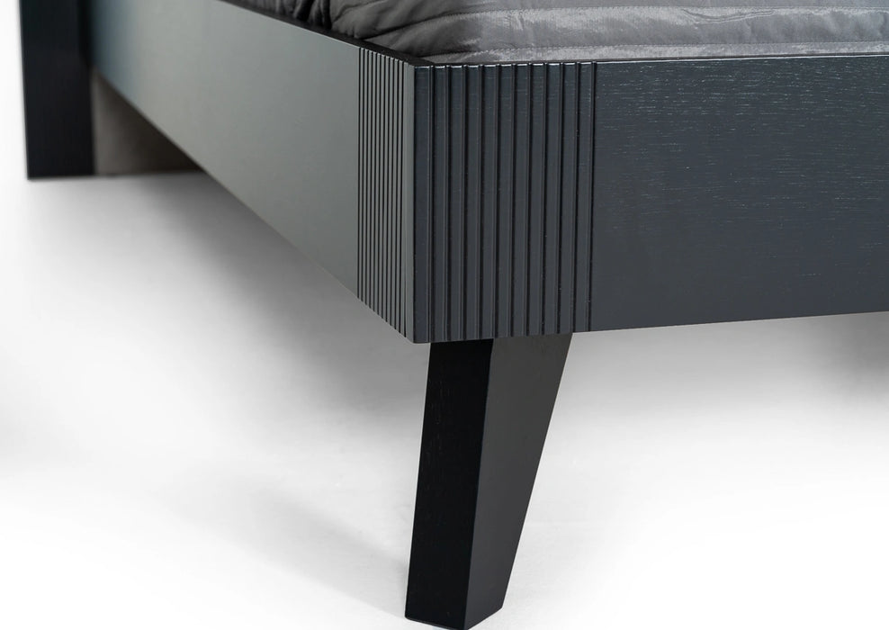 Panther Contemporary Grey & Black Bed