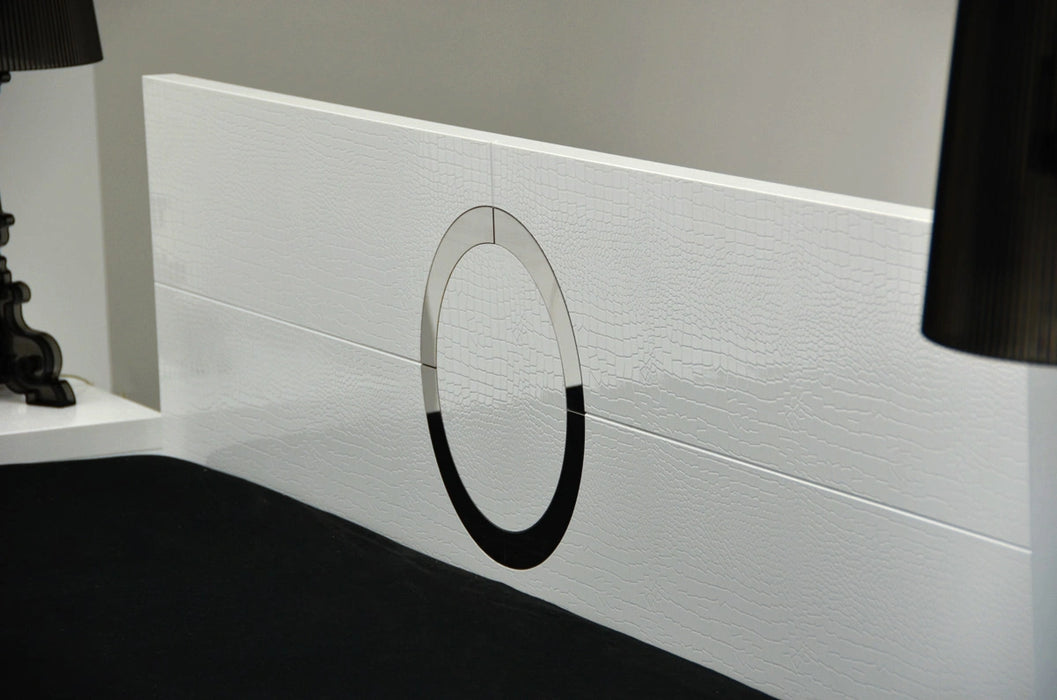 Ovidius - Modern White Crocodile Lacquer Bed