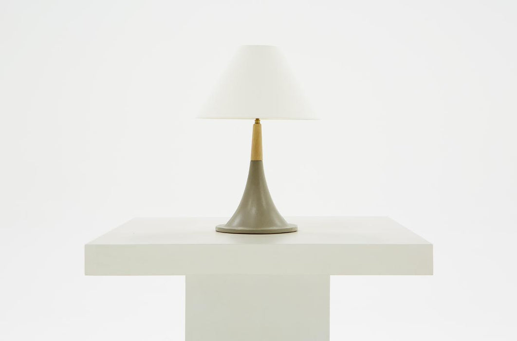 Modrest Nunez Modern Table Lamp