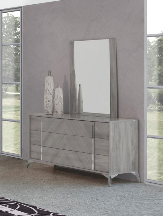 Nova Domus Alexa Italian Modern Mirror