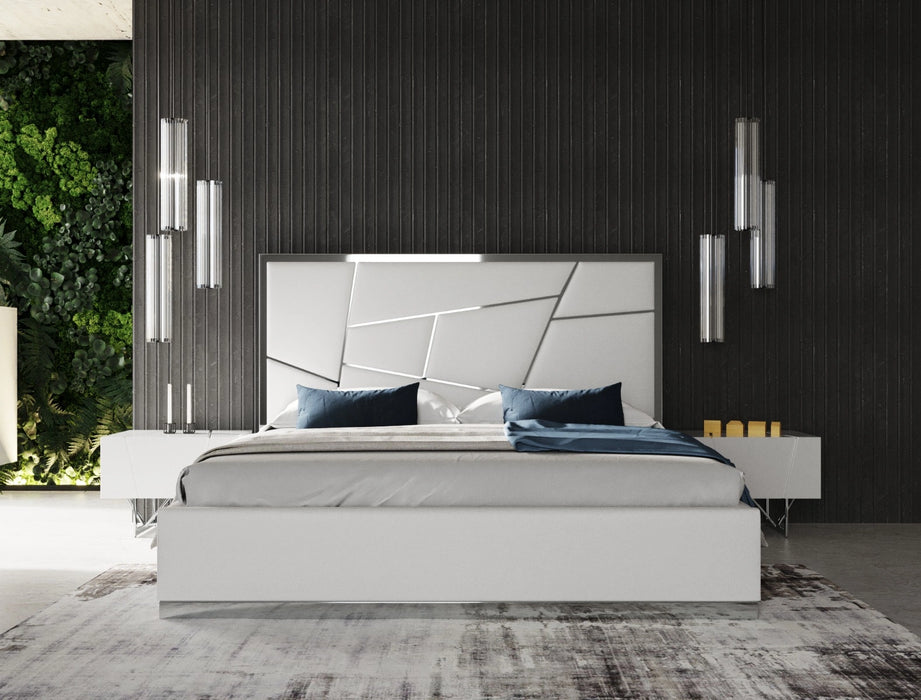 Chrysler Modern White 4-Piece Bedroom Set